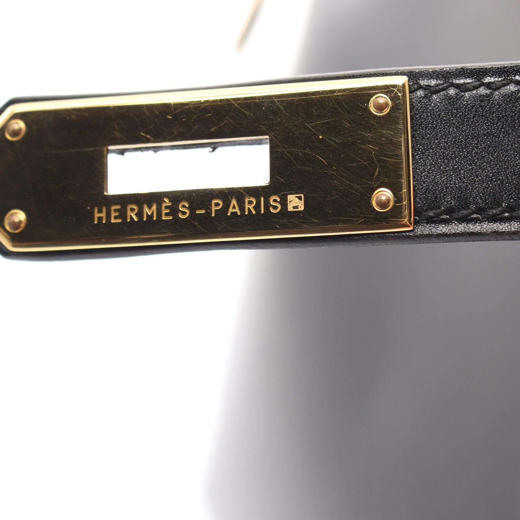 Hermes Hermes Box Kelly 32 Leather Handbag in Great Condition Size ONE SIZE - 9 Thumbnail