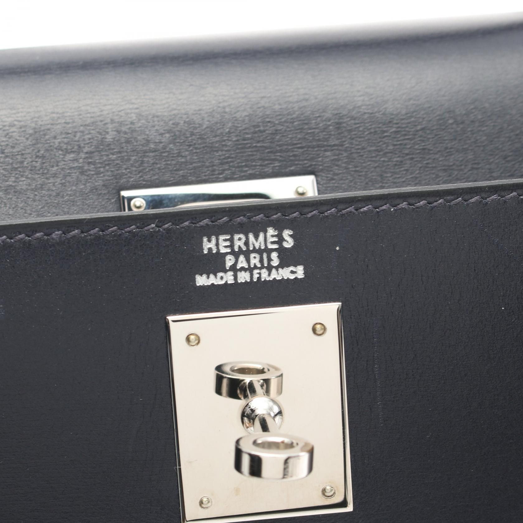 Hermes Hermes Box Kelly 32 Leather Handbag in Great Condition Size ONE SIZE - 4 Thumbnail