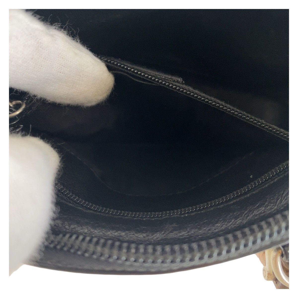 Gucci Gucci Gucci Bamboo Mini Handbag Black Patent Others Handbag 00710140231 in Very Good Condition Size ONE SIZE - 8 Thumbnail