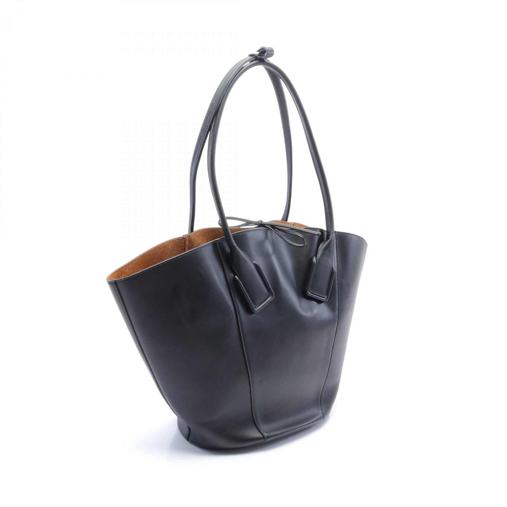 Bottega Veneta Bottega Veneta Basket Small Leather Tote Bag Leather Tote Bag 576836 in Great Condition Size ONE SIZE - 2 Thumbnail