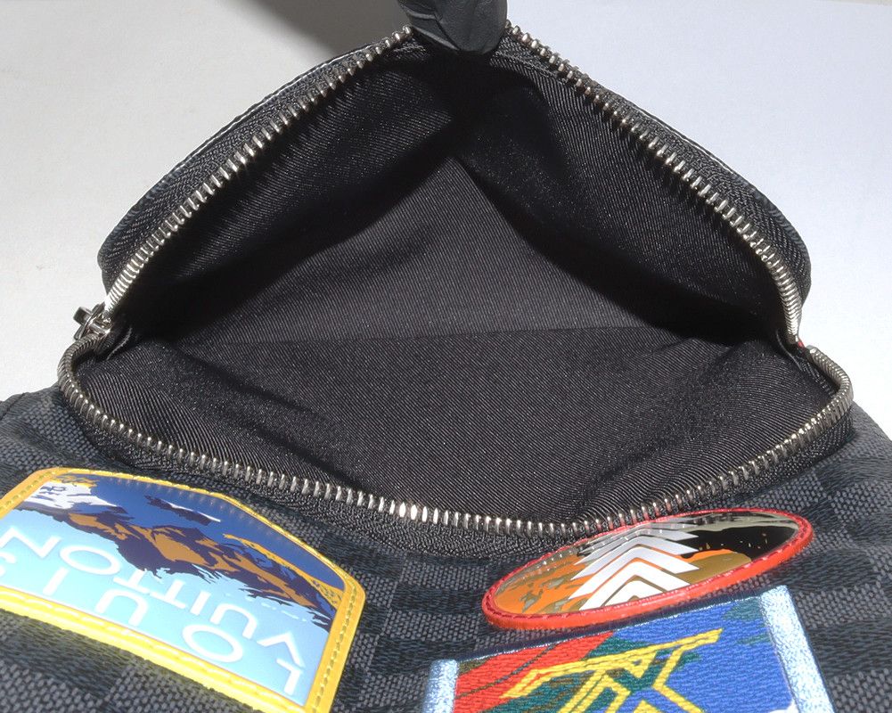 Louis Vuitton Louis Vuitton Louis Vuitton Damier Graphite Sling Bag N44055 Canvas Belt Bag N44055 in Pristine Condition Size ONE SIZE - 5 Thumbnail