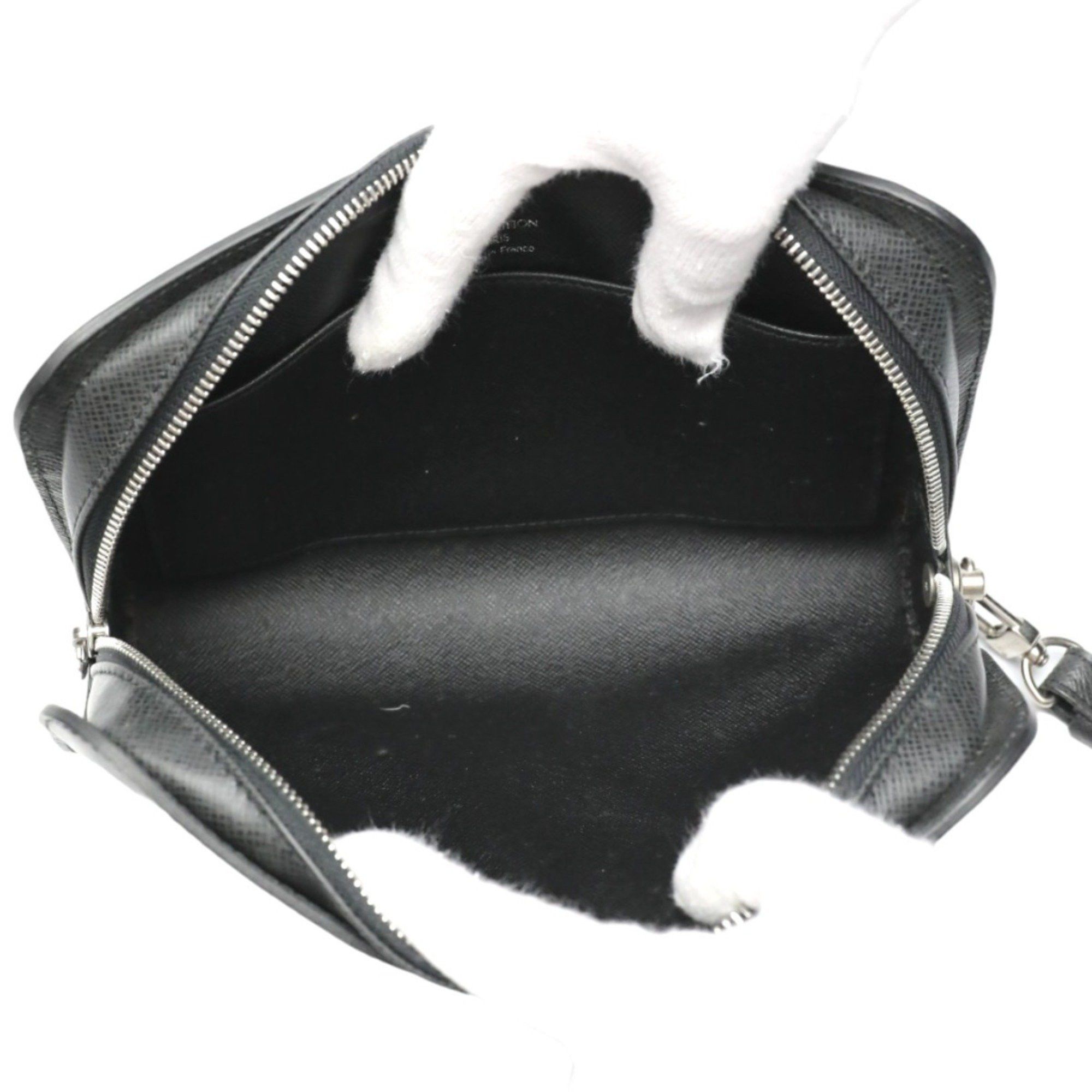 Louis Vuitton Louis Vuitton Second Bag Taiga Baikal Aldwaz M30182 Black LV Size ONE SIZE - 14 Thumbnail