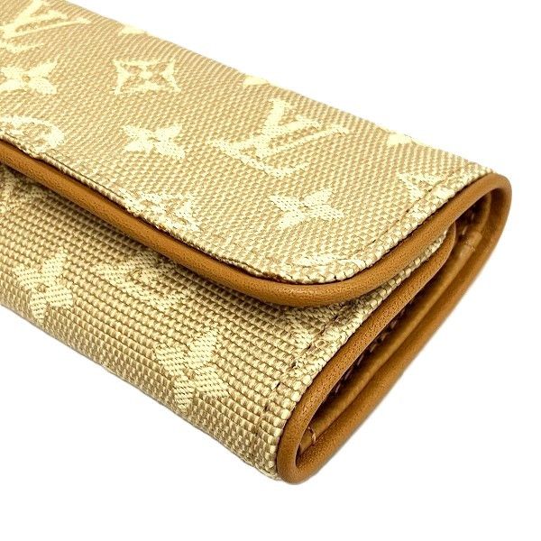 Louis Vuitton Louis Vuitton Louis Vuitton Monogram Mini Key Case M92432 Canvas Key Holder M92432 in Great Condition Size ONE SIZE - 8 Thumbnail
