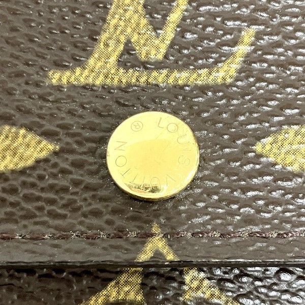 Louis Vuitton Louis Vuitton Louis Vuitton Monogram Coin Case M61930 Canvas Coin Case M61930 in Fair Condition Size ONE SIZE - 8 Thumbnail