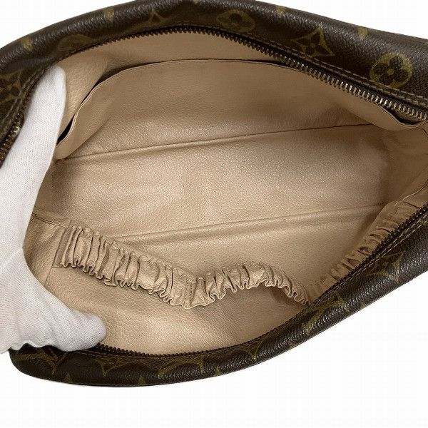 Louis Vuitton Louis Vuitton Louis Vuitton Monogram Toiletry Pouch M47522 Canvas Clutch Bag M47522 in Good Condition Size ONE SIZE - 6 Thumbnail