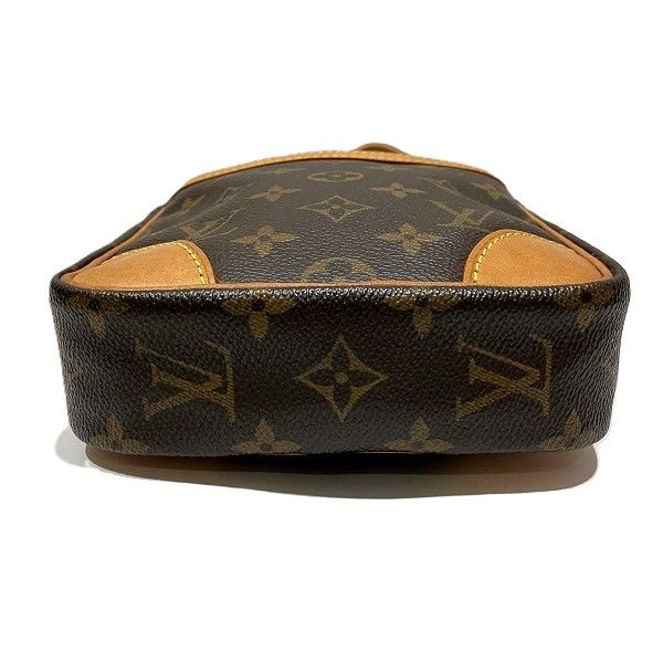 Louis Vuitton Louis Vuitton Louis Vuitton Monogram Danube Shoulder Bag M45266 Canvas Crossbody Bag M45266 in Fair Condition Size ONE SIZE - 3 Thumbnail