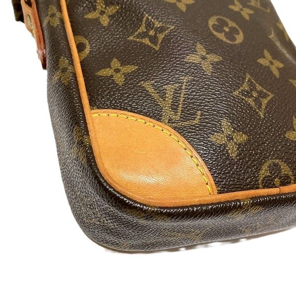 Louis Vuitton Louis Vuitton Louis Vuitton Monogram Danube Shoulder Bag M45266 Canvas Crossbody Bag M45266 in Fair Condition Size ONE SIZE - 4 Thumbnail