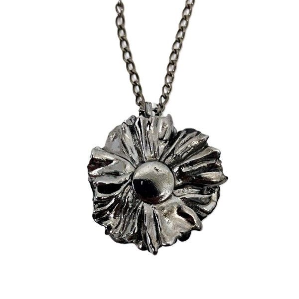 Valentino Valentino Valentino Rose Flower Pendant Necklace Metal Necklace UY0J0N24GMU in Great Condition Size ONE SIZE - 4 Thumbnail