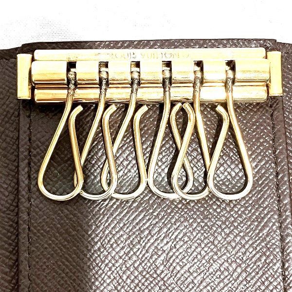 Louis Vuitton Louis Vuitton Louis Vuitton Damier Multicles 6 Key Case N62630 Canvas Key Holder N62630 in Good Condition Size ONE SIZE - 6 Thumbnail