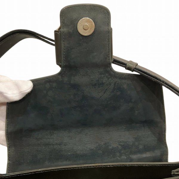 Salvatore Ferragamo Salvatore Ferragamo Salvatore Ferragamo Vara Leather Shoulder Bag Leather Crossbody Bag BA21.7169 in Good Condition Size ONE SIZE - 7 Thumbnail