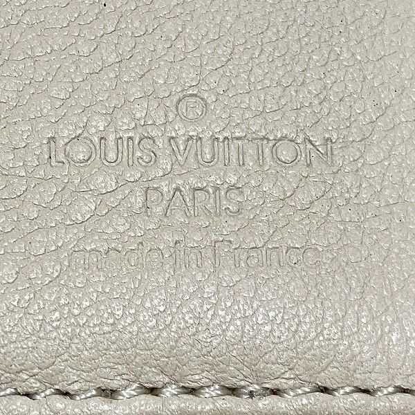 Louis Vuitton Louis Vuitton Louis Vuitton Mahina Leather Amelia Wallet M58132 Others Long Wallet M58132 Size ONE SIZE - 4 Thumbnail