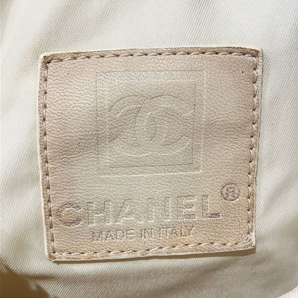Chanel Chanel Chanel Reversible Nylon Leather Shoulder Bag Canvas Crossbody Bag 11818080 in Good Condition Size ONE SIZE - 5 Thumbnail