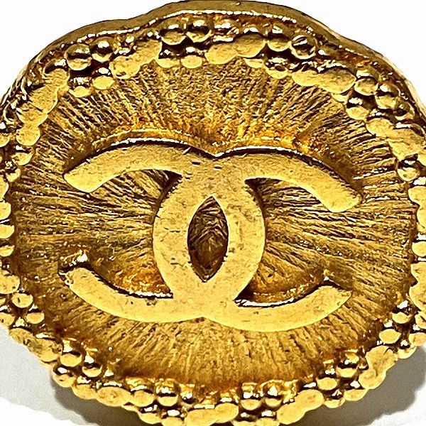 Chanel Chanel Chanel Vintage Round Coco Mark Earrings Metal Earrings in Good Condition Size ONE SIZE - 6 Thumbnail