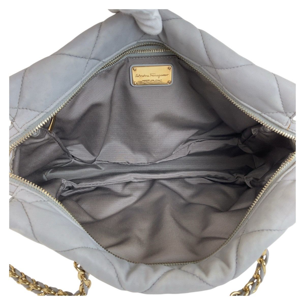 Salvatore Ferragamo Salvatore Ferragamo Salvatore Ferragamo Vara Leather Shoulder Bag Leather Crossbody Bag 408682 in Very Good Condition Size ONE SIZE - 3 Thumbnail