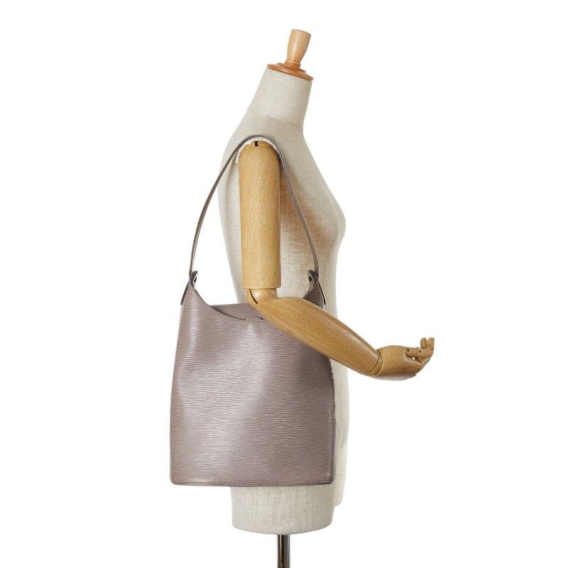 Louis Vuitton Louis Vuitton Louis Vuitton Epi Verso Shoulder Bag Purple Leather Shoulder Bag M5281B in Very Good Condition Size ONE SIZE - 11 Thumbnail