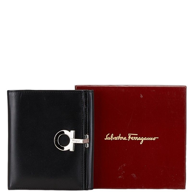 Salvatore Ferragamo Salvatore Ferragamo Salvatore Ferragamo Gancini Leather Compact Wallet Leather Short Wallet 221203 in Very Good Condition Size ONE SIZE - 10 Thumbnail
