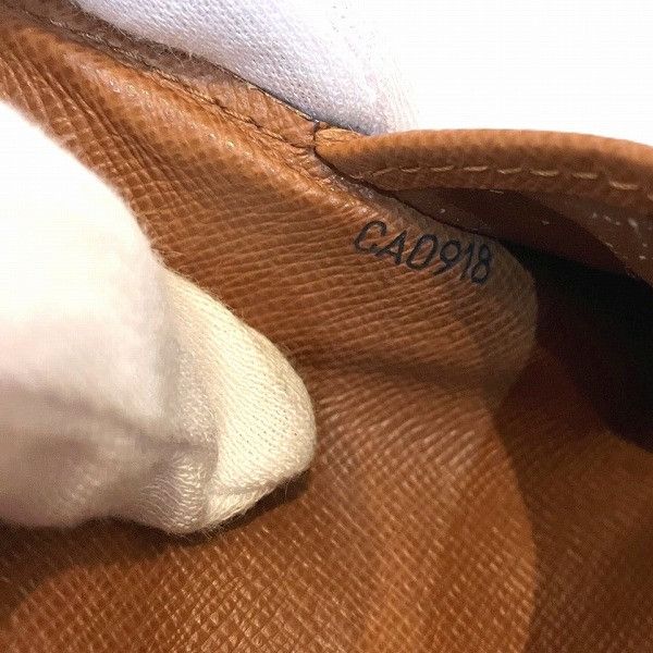 Louis Vuitton Louis Vuitton Louis Vuitton Monogram Agenda PM Notebook Cover R20005 Canvas Notebook Cover R20005 in Fair Condition Size ONE SIZE - 9 Thumbnail