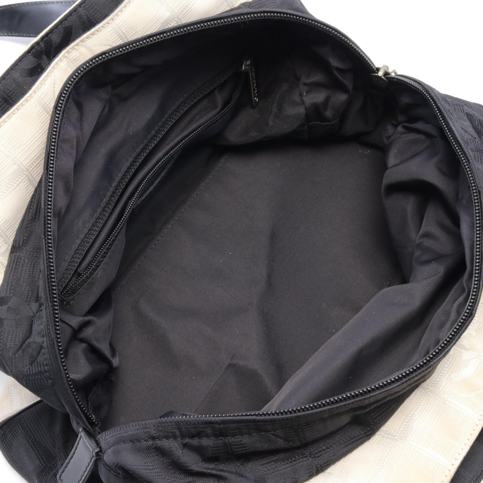 Chanel Chanel New Travel Line Tote GM Canvas Tote Bag A15825 in Very Good Condition Size ONE SIZE - 3 Thumbnail