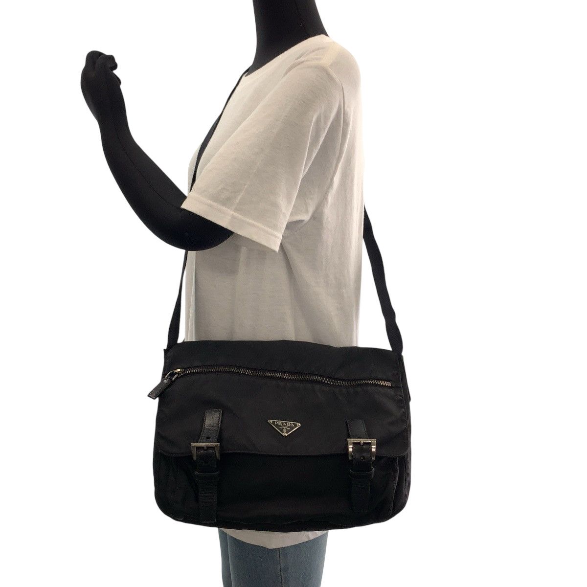 Prada Prada Prada Nylon Tessuto Logo Plate Messenger Bag Canvas Crossbody Bag 408489 in Very Good Condition Size ONE SIZE - 7 Thumbnail