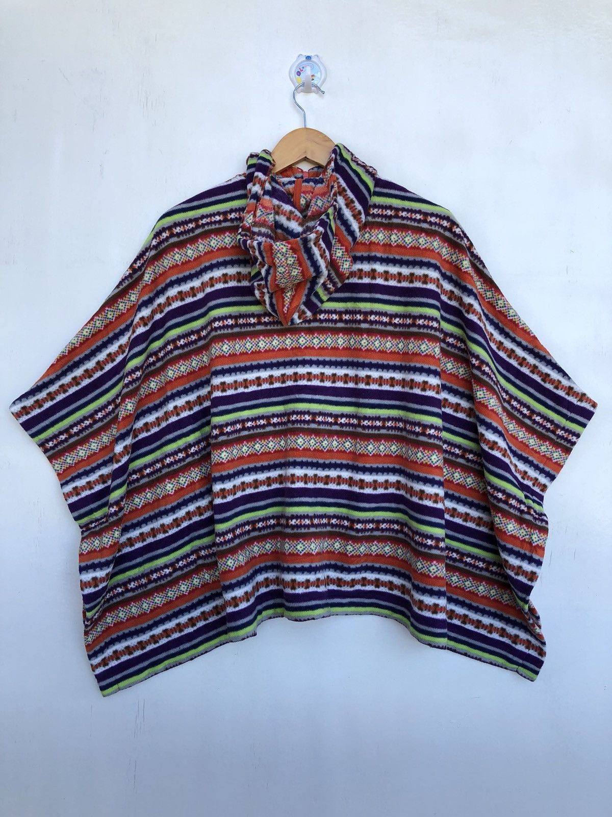 Uniqlo Uniqlo Poncho Fleece Multicolour Design | Grailed