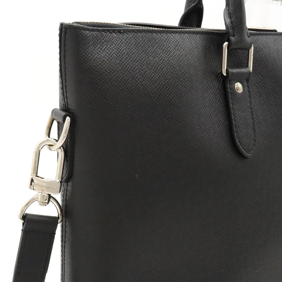 Louis Vuitton Louis Vuitton Louis Vuitton Taiga Anton Briefcase Black M33416 Leather Business Bag M33416 in Very Good Condition Size ONE SIZE - 7 Thumbnail