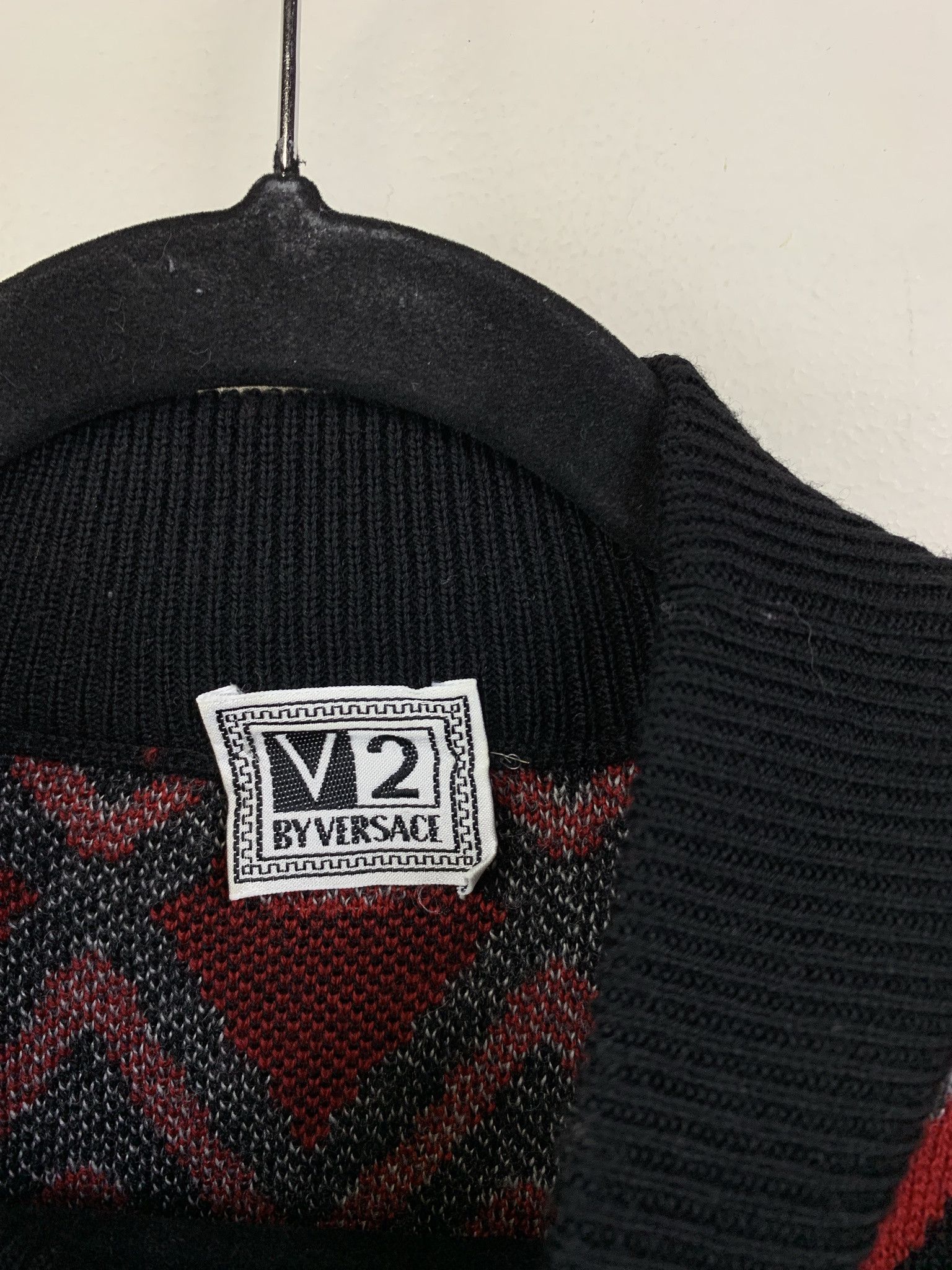 Versace Vintage Versace Knit Sweater V2 Versace Black Red Knit Sweater Size M Size US M / EU 48-50 / 2 - 2 Thumbnail