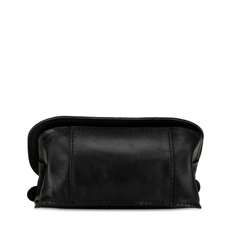 Chanel Chanel Chanel Leather Coco Mark Chain Shoulder Bag Leather Shoulder Bag in Very Good Condition Size ONE SIZE - 4 Thumbnail