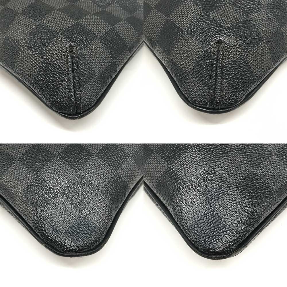Louis Vuitton Louis Vuitton Louis Vuitton Damier Graphite Crossbody Bag Canvas Crossbody Bag in Very Good Condition Size ONE SIZE - 3 Thumbnail