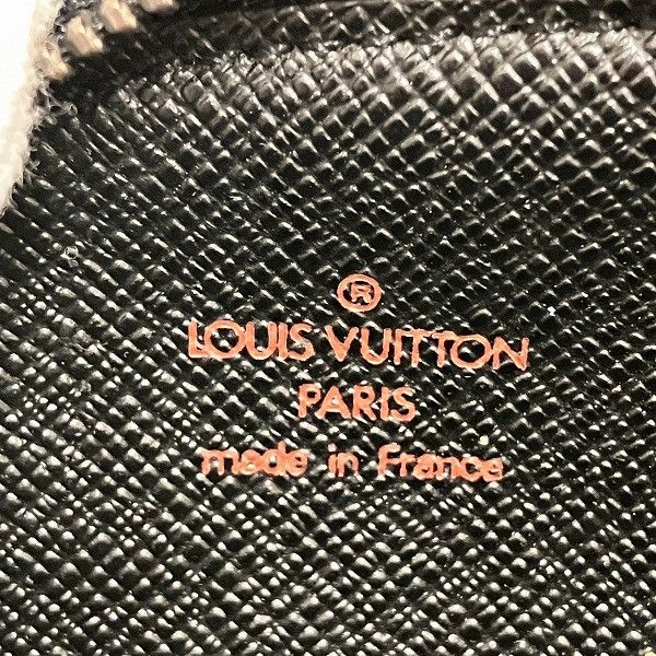 Louis Vuitton Louis Vuitton Louis Vuitton Epi Leather Coin Case M63682 Leather Coin Case M63682 in Good Condition Size ONE SIZE - 4 Thumbnail