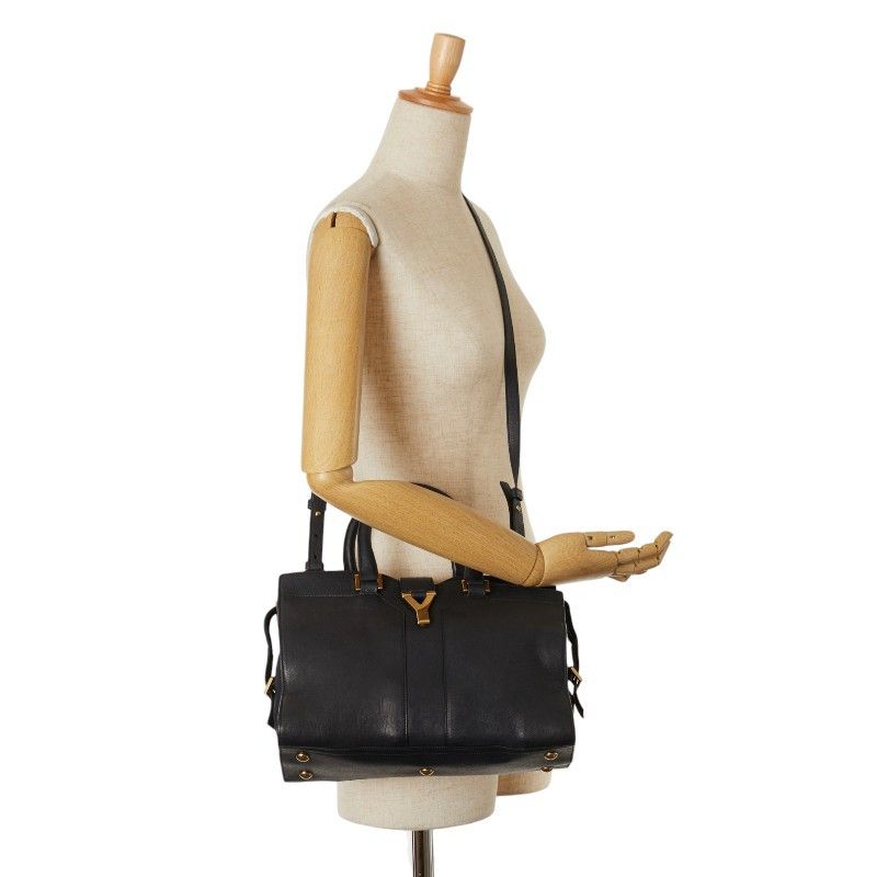 Yves Saint Laurent Yves Saint Laurent Yves Saint Laurent Cabas Chyc Leather Handbag Leather Handbag in Very Good Condition Size ONE SIZE - 12 Thumbnail