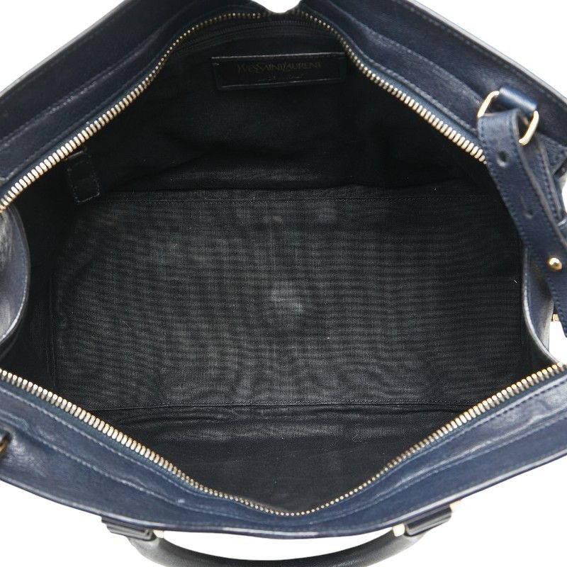 Yves Saint Laurent Yves Saint Laurent Yves Saint Laurent Cabas Chyc Leather Handbag Leather Handbag in Very Good Condition Size ONE SIZE - 8 Thumbnail
