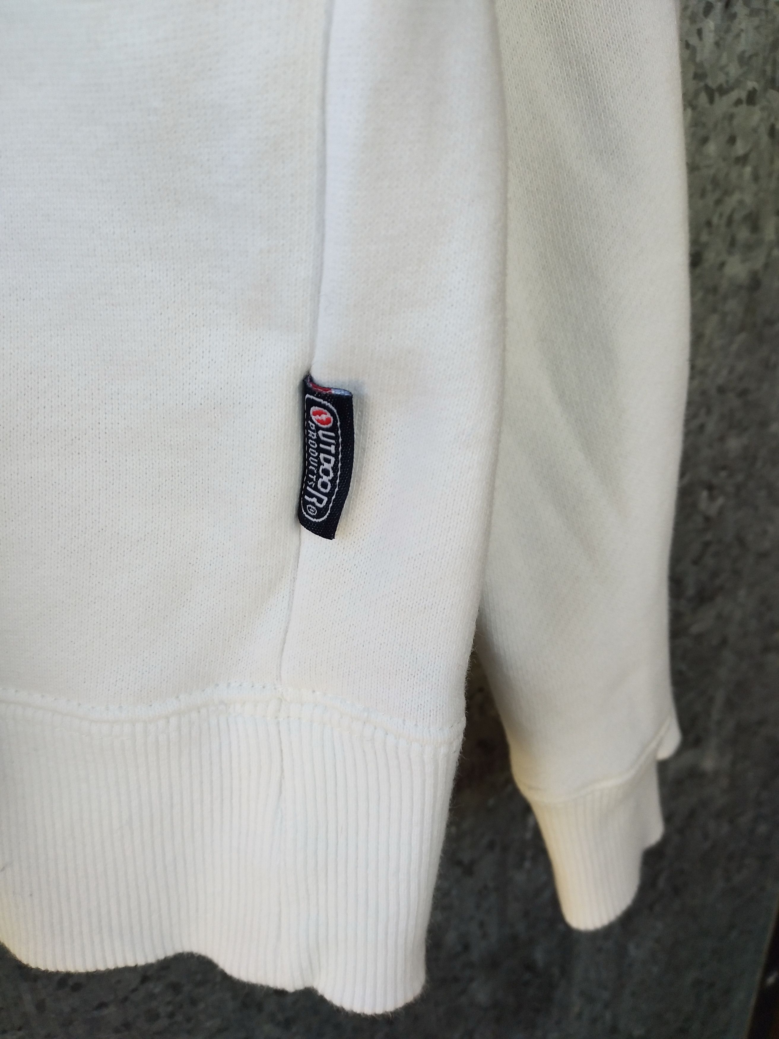 Outdoor product sweatshirt spell out