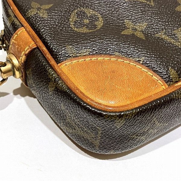 Louis Vuitton Louis Vuitton Louis Vuitton Monogram Marly Dragonne PM Clutch Canvas Clutch Bag M51827 in Good Condition Size ONE SIZE - 4 Thumbnail
