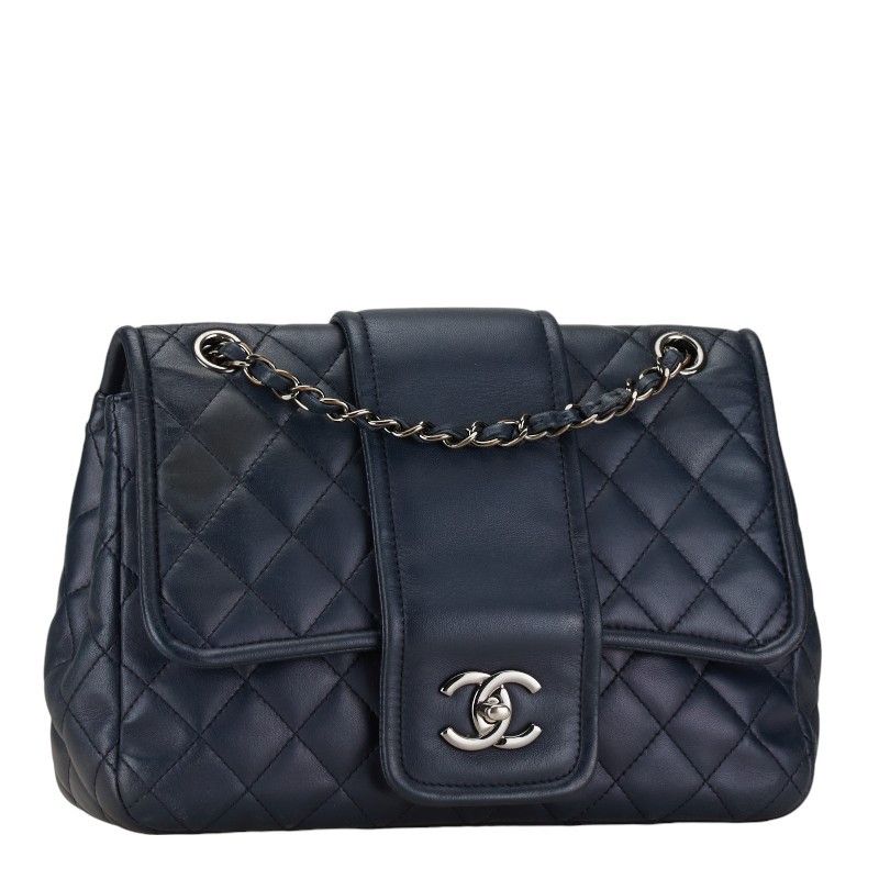 Chanel Chanel Chanel Matelasse Leather Chain Shoulder Bag Leather Crossbody Bag in Very Good Condition Size ONE SIZE - 2 Thumbnail