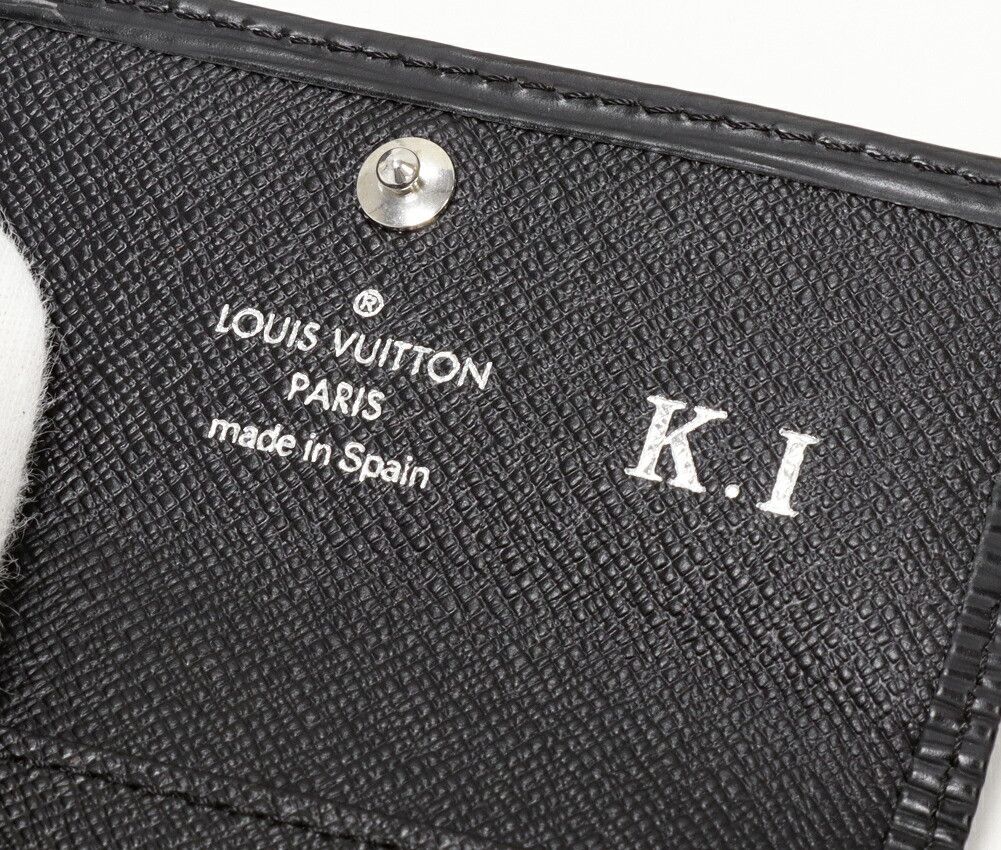 Louis Vuitton Louis Vuitton Louis Vuitton Epi Leather 6 Key Case M63812 Canvas Key Holder M63812 in Pristine Condition Size ONE SIZE - 5 Thumbnail