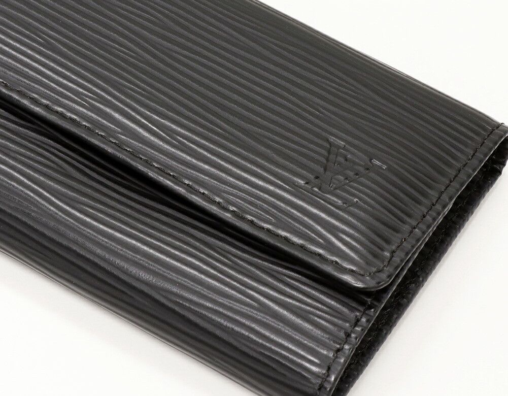 Louis Vuitton Louis Vuitton Louis Vuitton Epi Leather 6 Key Case M63812 Canvas Key Holder M63812 in Pristine Condition Size ONE SIZE - 4 Thumbnail