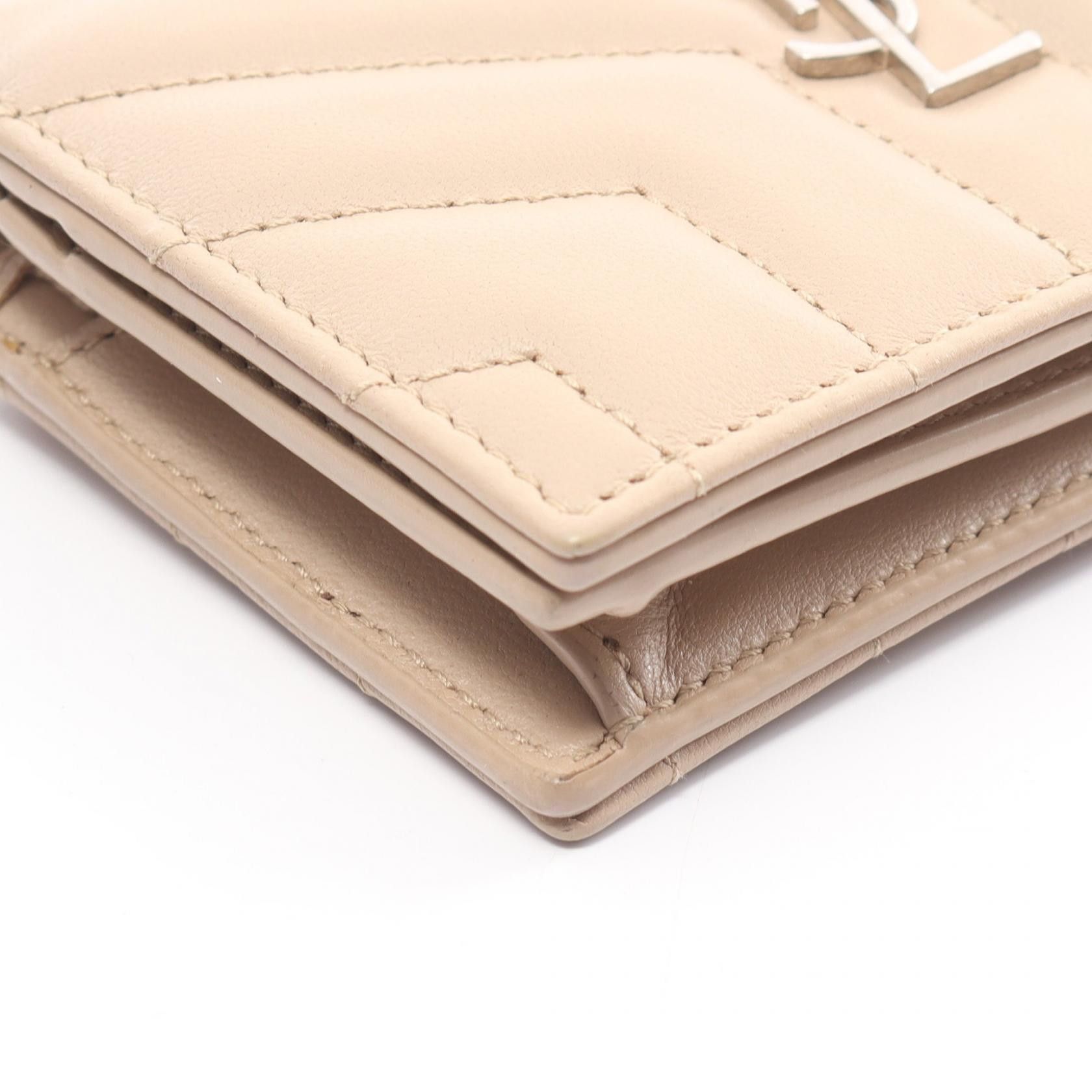 Other Other Quilted Logo Bifold Wallet Leather Short Wallet in Great Condition Size ONE SIZE - 8 Thumbnail