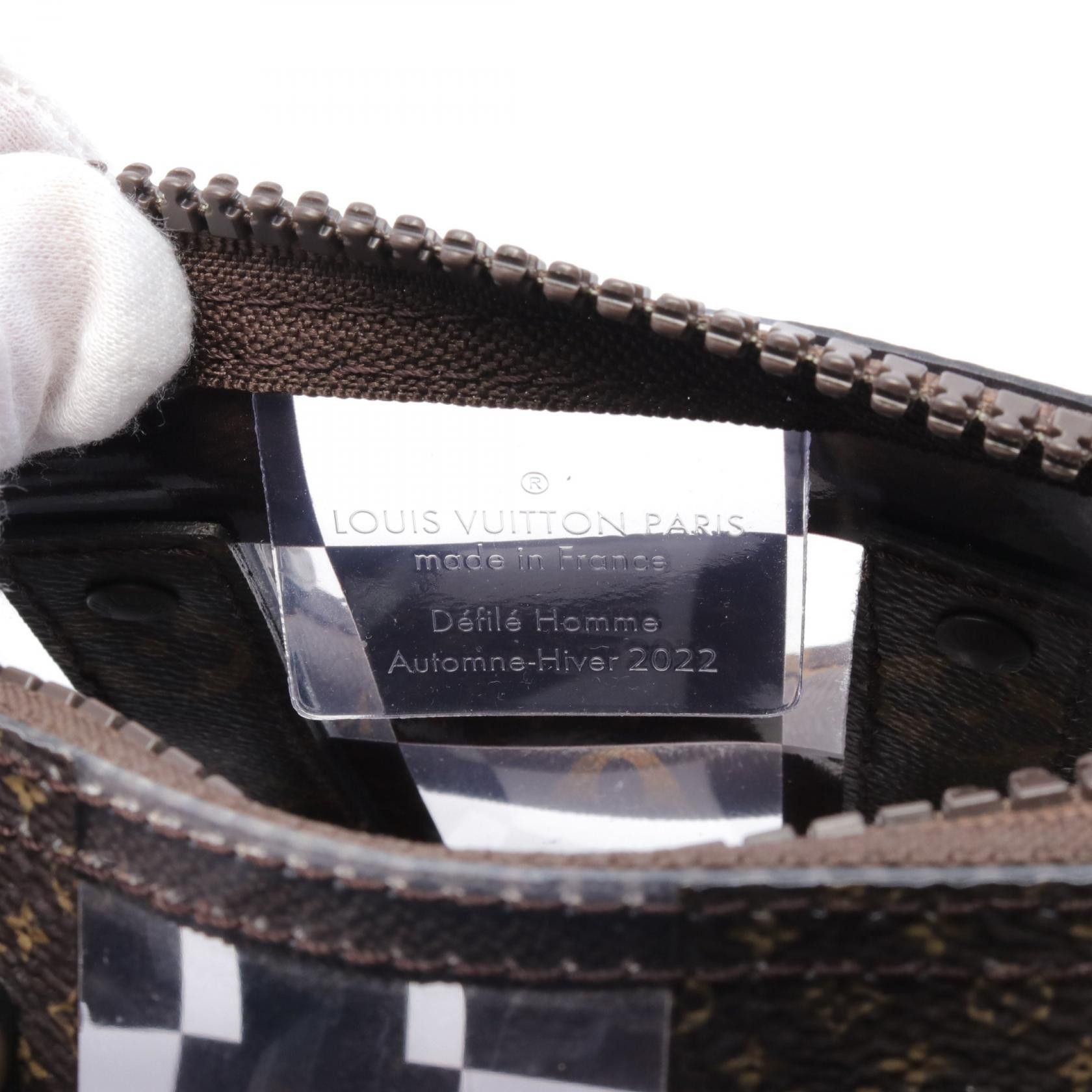 Louis Vuitton Louis Vuitton Monogram Chess Keepall Bandouliere 25 Canvas Handbag M20872 in Great Condition Size ONE SIZE - 4 Thumbnail