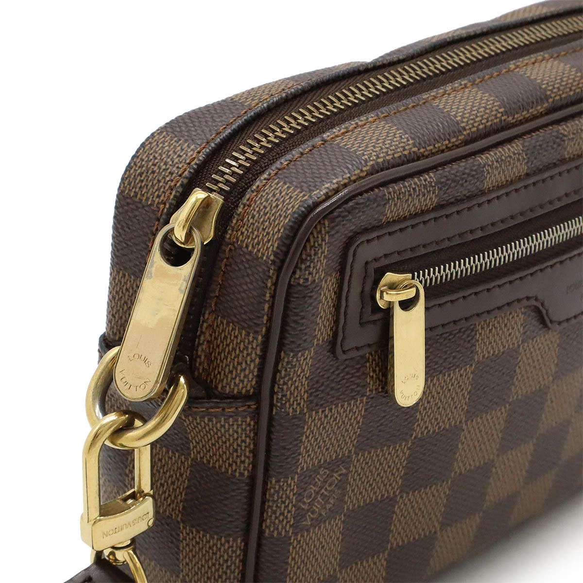Louis Vuitton Louis Vuitton Louis Vuitton Damier Pochette Macau Clutch N61739 Canvas Clutch Bag N61739 in Very Good Condition Size ONE SIZE - 4 Thumbnail