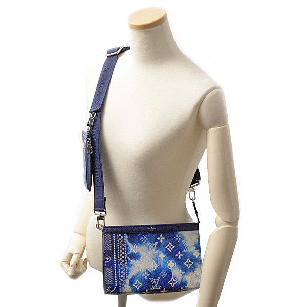 Louis Vuitton Louis Vuitton Louis Vuitton Gaston Wearable Wallet Blue Canvas Shoulder Bag M81431 in Great Condition Size ONE SIZE - 3 Thumbnail