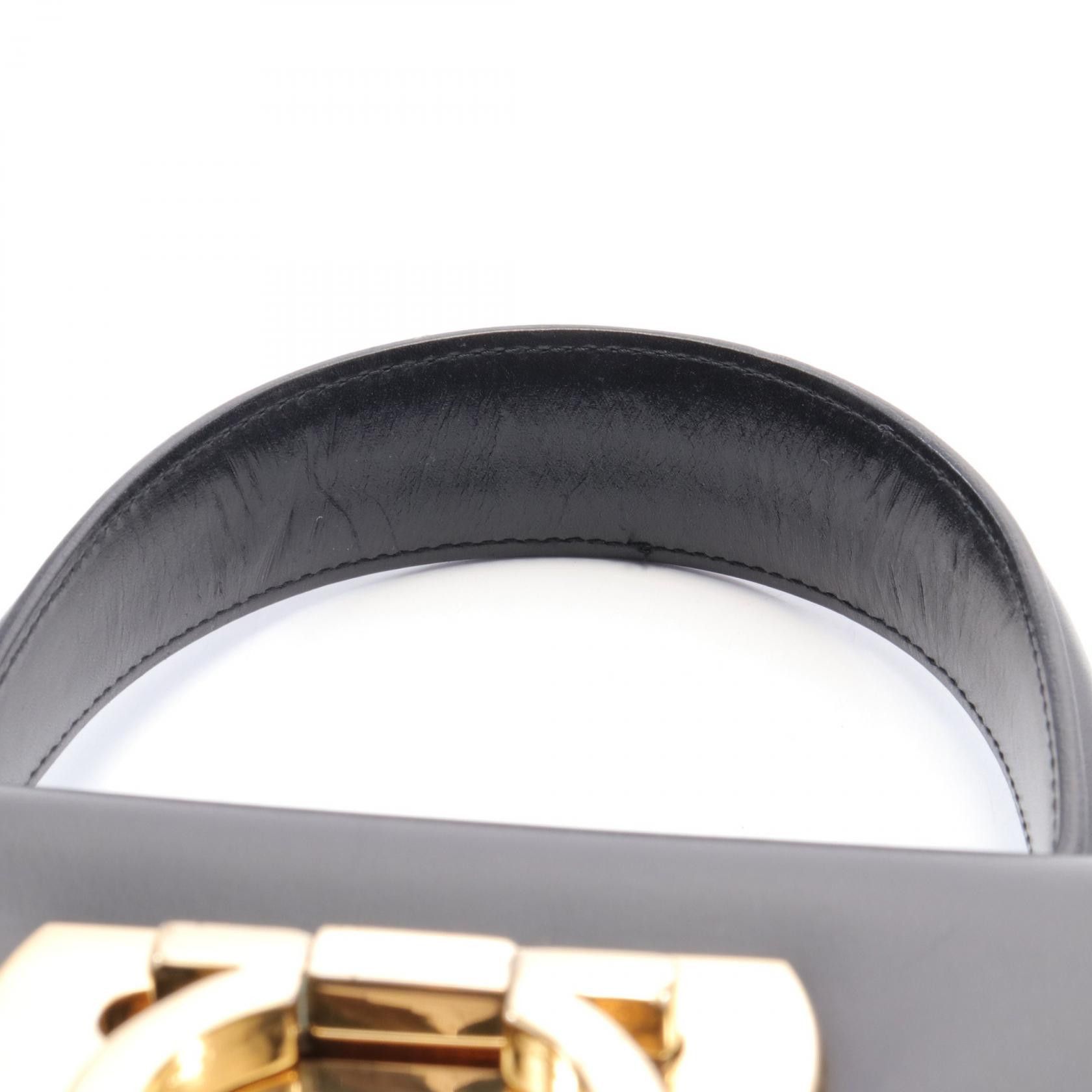 Salvatore Ferragamo Salvatore Ferragamo Gancini Leather Handbag Leather Handbag in Great Condition Size ONE SIZE - 9 Thumbnail