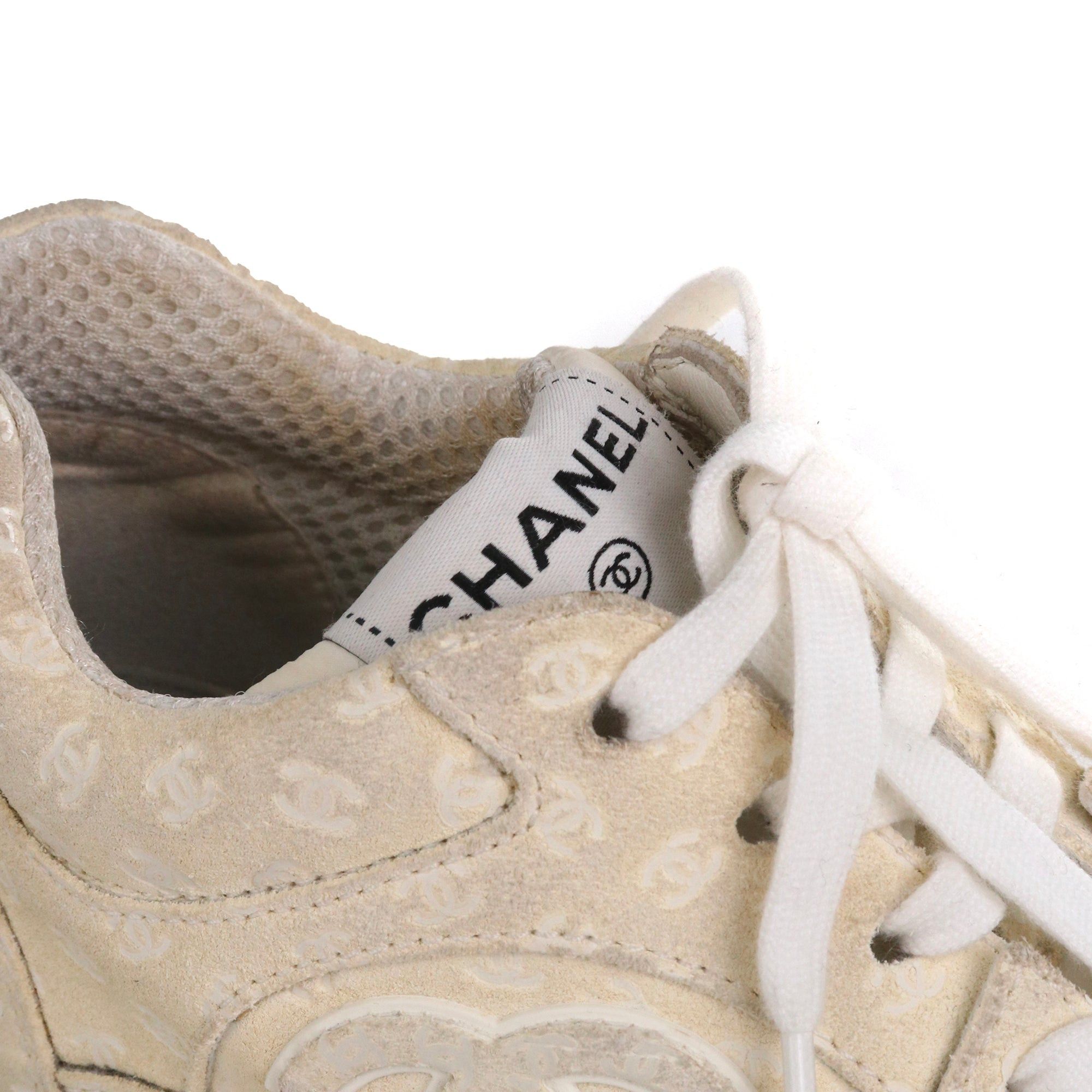 Chanel CHANEL - CC Chanel sneakers in beige suede (T38) Size US 7 / IT 37 - 3 Thumbnail