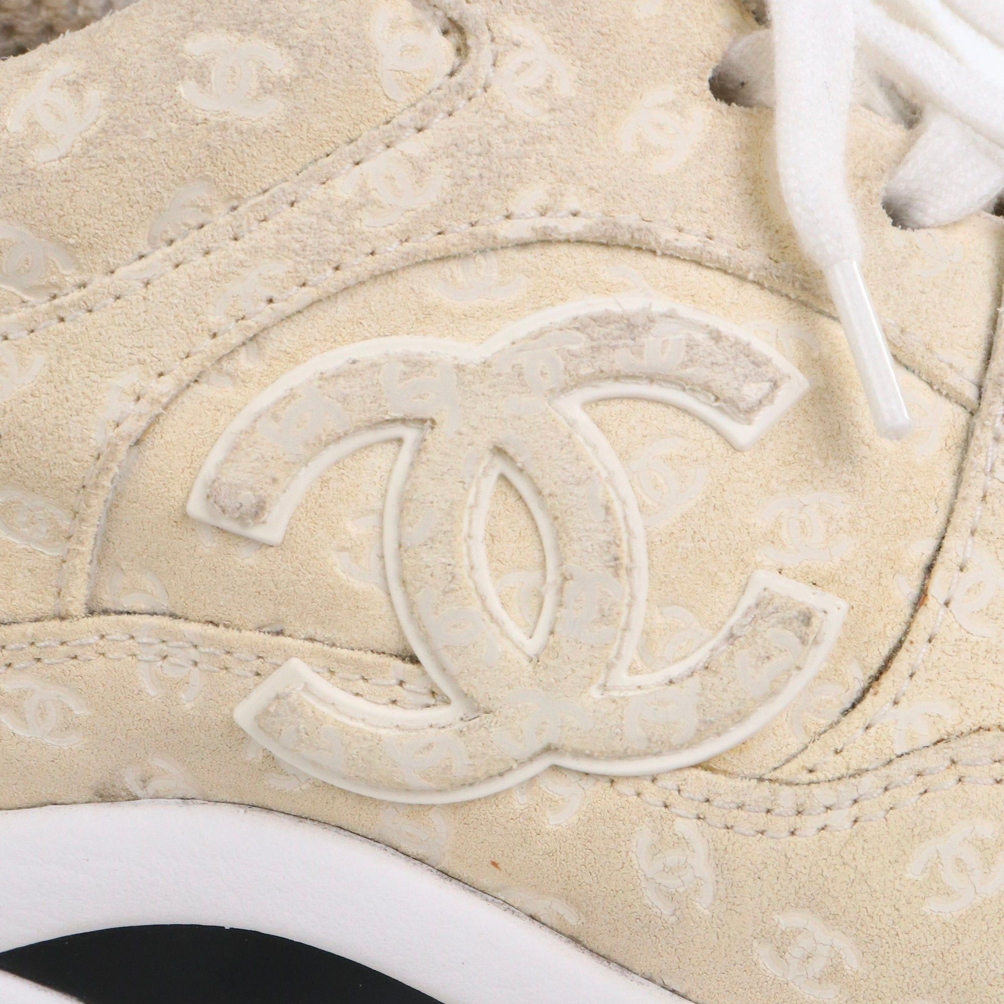 Chanel CHANEL - CC Chanel sneakers in beige suede (T38) Size US 7 / IT 37 - 4 Thumbnail