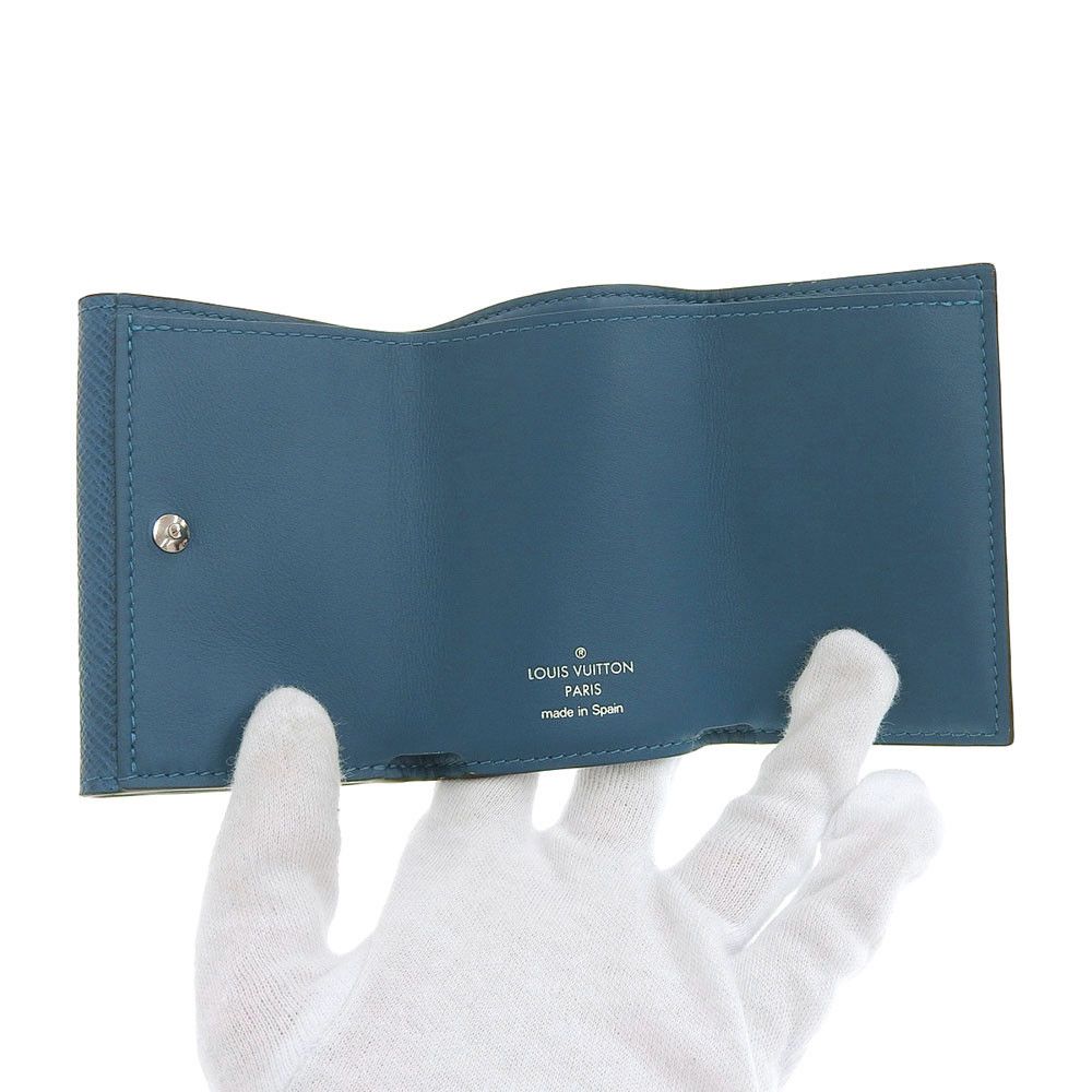 Louis Vuitton Louis Vuitton Louis Vuitton Taiga Monogram Compact Wallet Canvas Short Wallet M67620 in Excellent Condition Size ONE SIZE - 3 Thumbnail