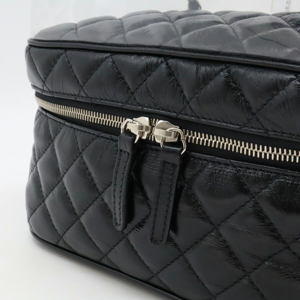 Chanel Chanel Chanel Matelasse Coco Mark Chain Shoulder Bag Leather Shoulder Bag A57826 in Great Condition Size ONE SIZE - 4 Thumbnail