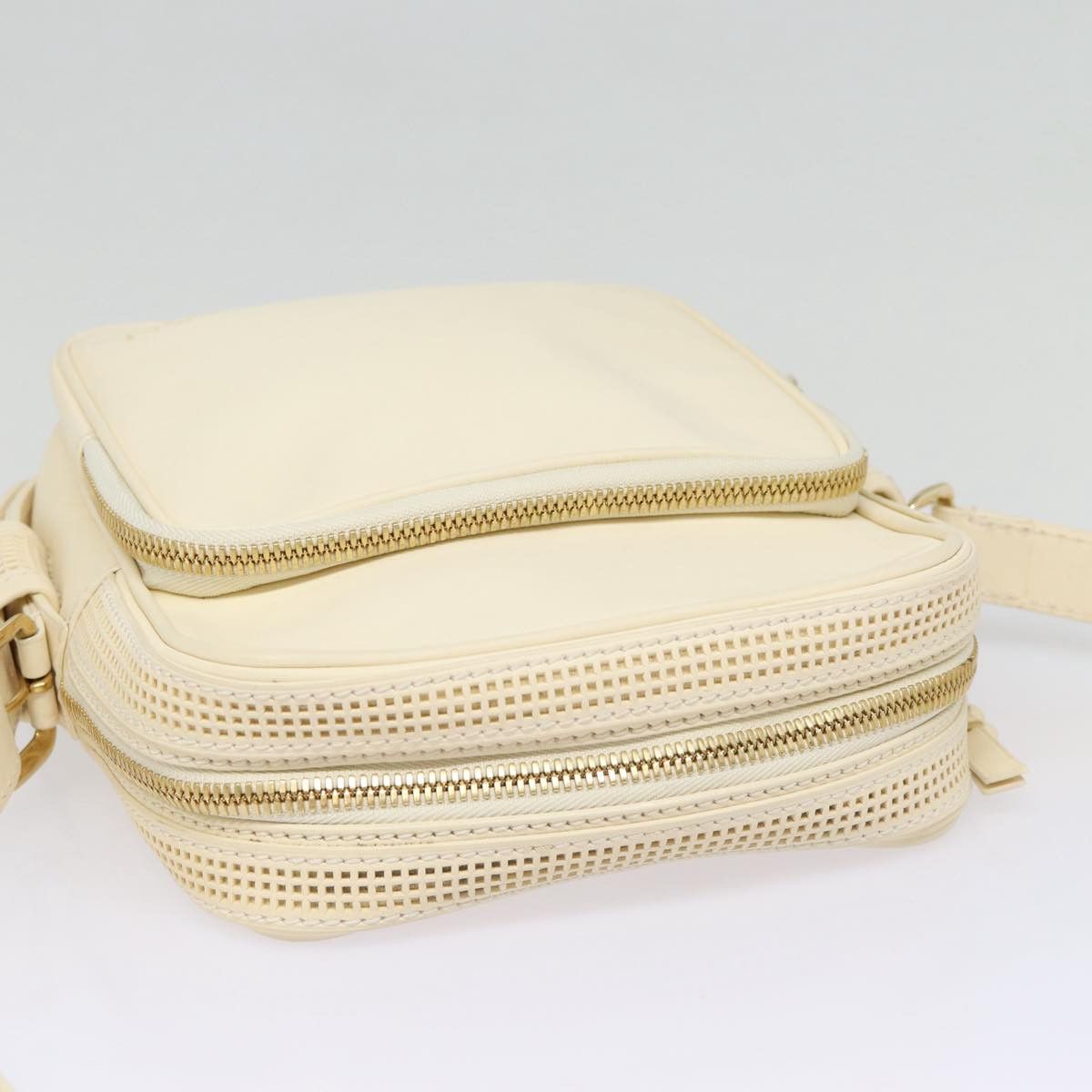 Louis Vuitton Bequia White Leather Shoulder Bag (Pre-Owned) Size ONE SIZE - 11 Thumbnail