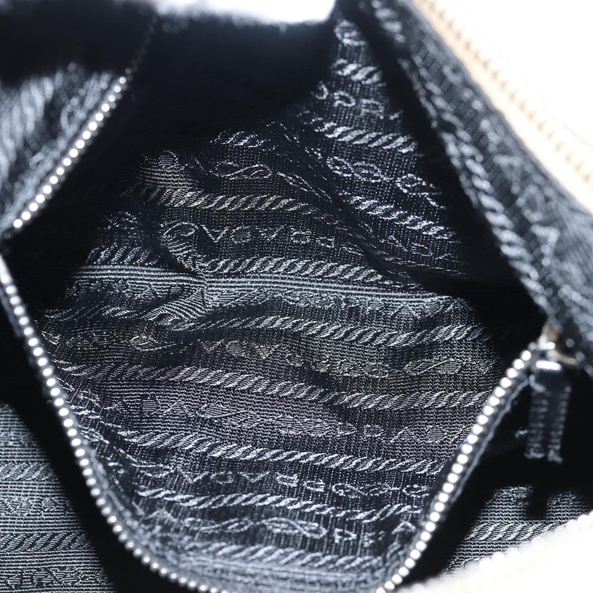 Prada Prada Tessuto shoulder Size ONE SIZE - 22 Thumbnail