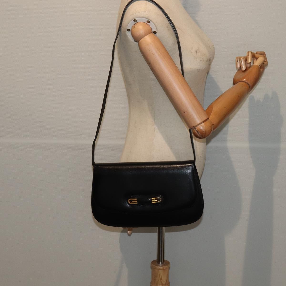 Gucci -- Black Leather Shoulder Bag (Pre-Owned) Size ONE SIZE - 6 Thumbnail