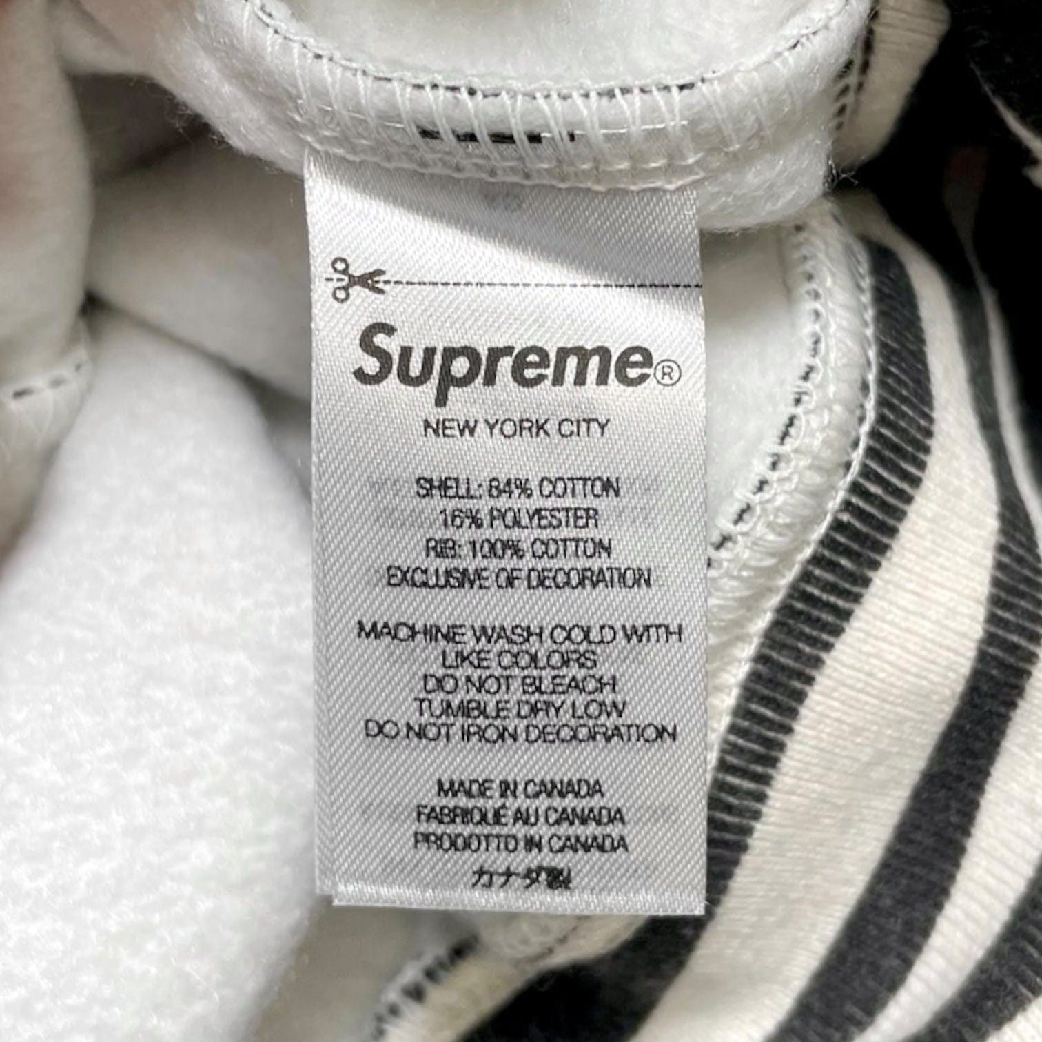 Supreme Box Logo Crewneck FW22 Zebra shops Brand NEW