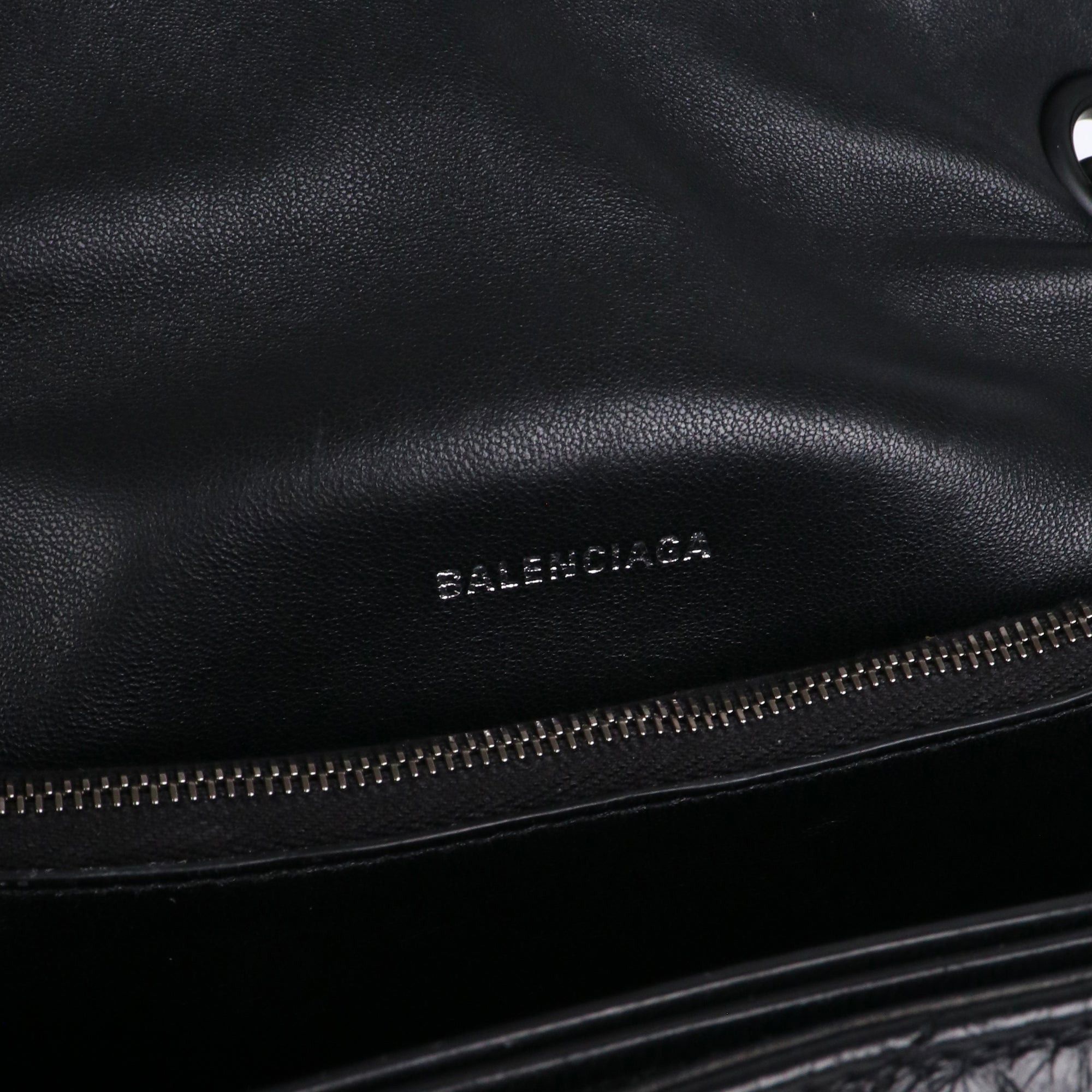 Balenciaga BALENCIAGA - Balenciaga Crush small shoulder bag in black quilted and crinkled leather Size ONE SIZE - 6 Thumbnail